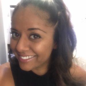 Meet your Posher, Dinusha